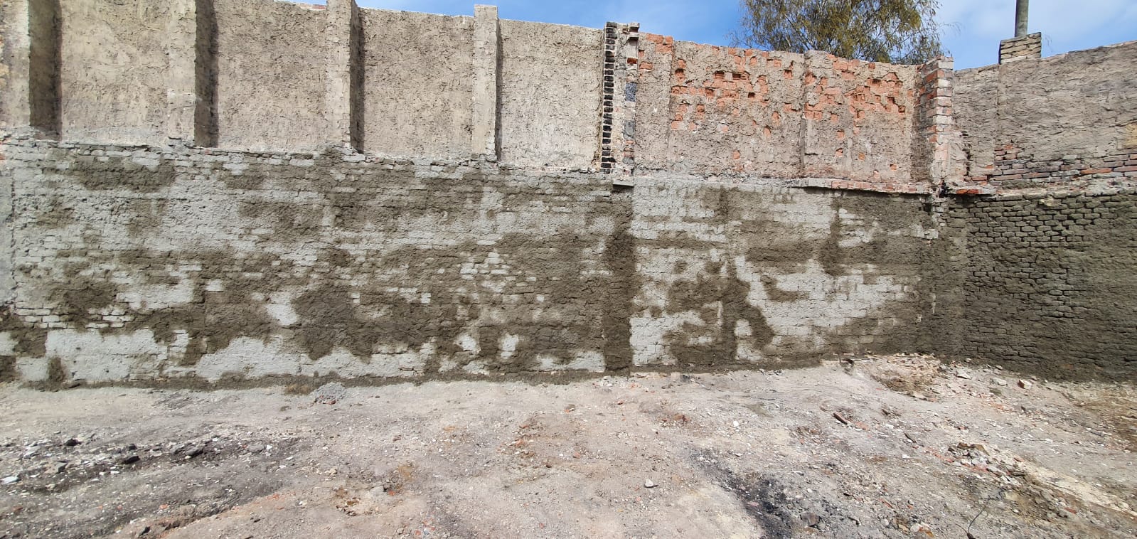 stěna Jinočany
